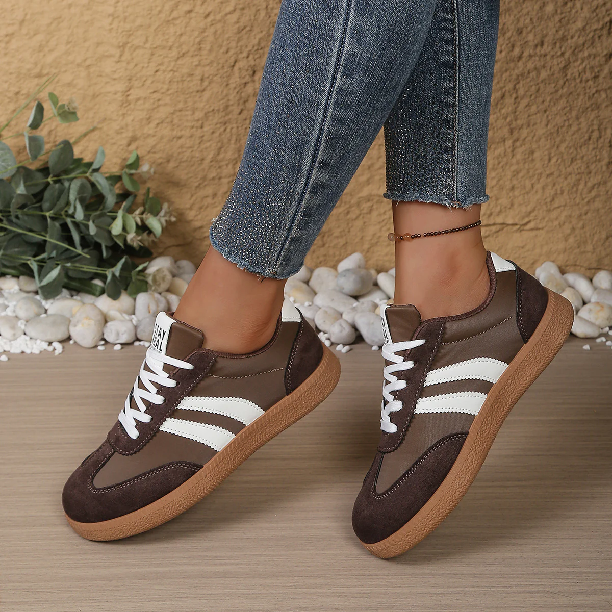 Damen Sneakers im sportlich-eleganten Design mit rutschfester Laufsohle Heidi Mode - Image 2