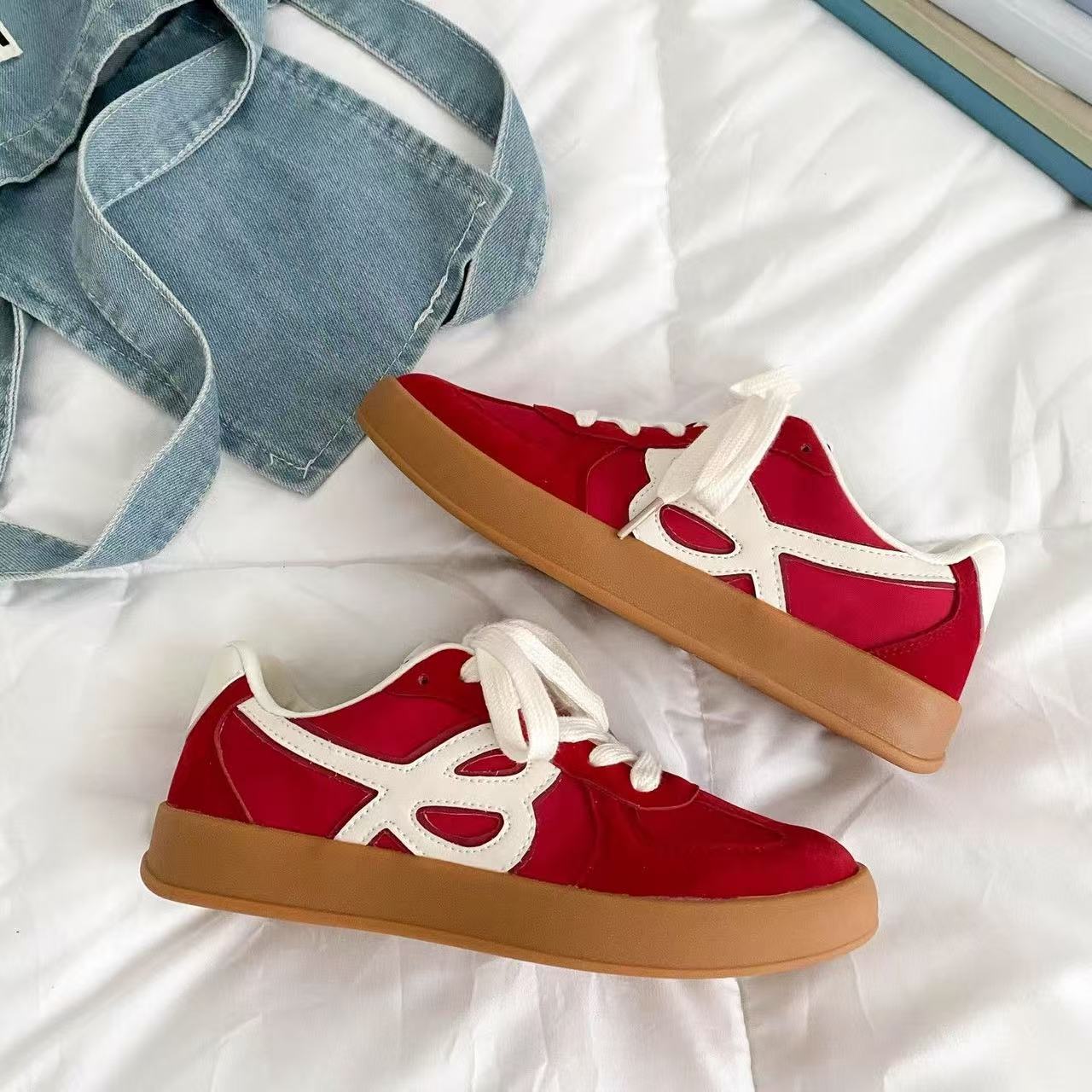 Damen Sneakers im sportlich-eleganten Retro-Design mit hochwertigen Material und bequemer Sohle Heidi Mode - Image 3