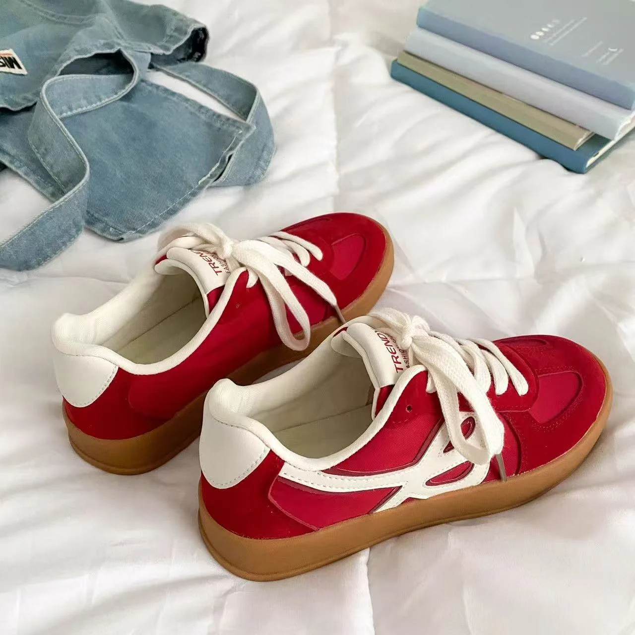 Damen Sneakers im sportlich-eleganten Retro-Design mit hochwertigen Material und bequemer Sohle Heidi Mode - Image 5