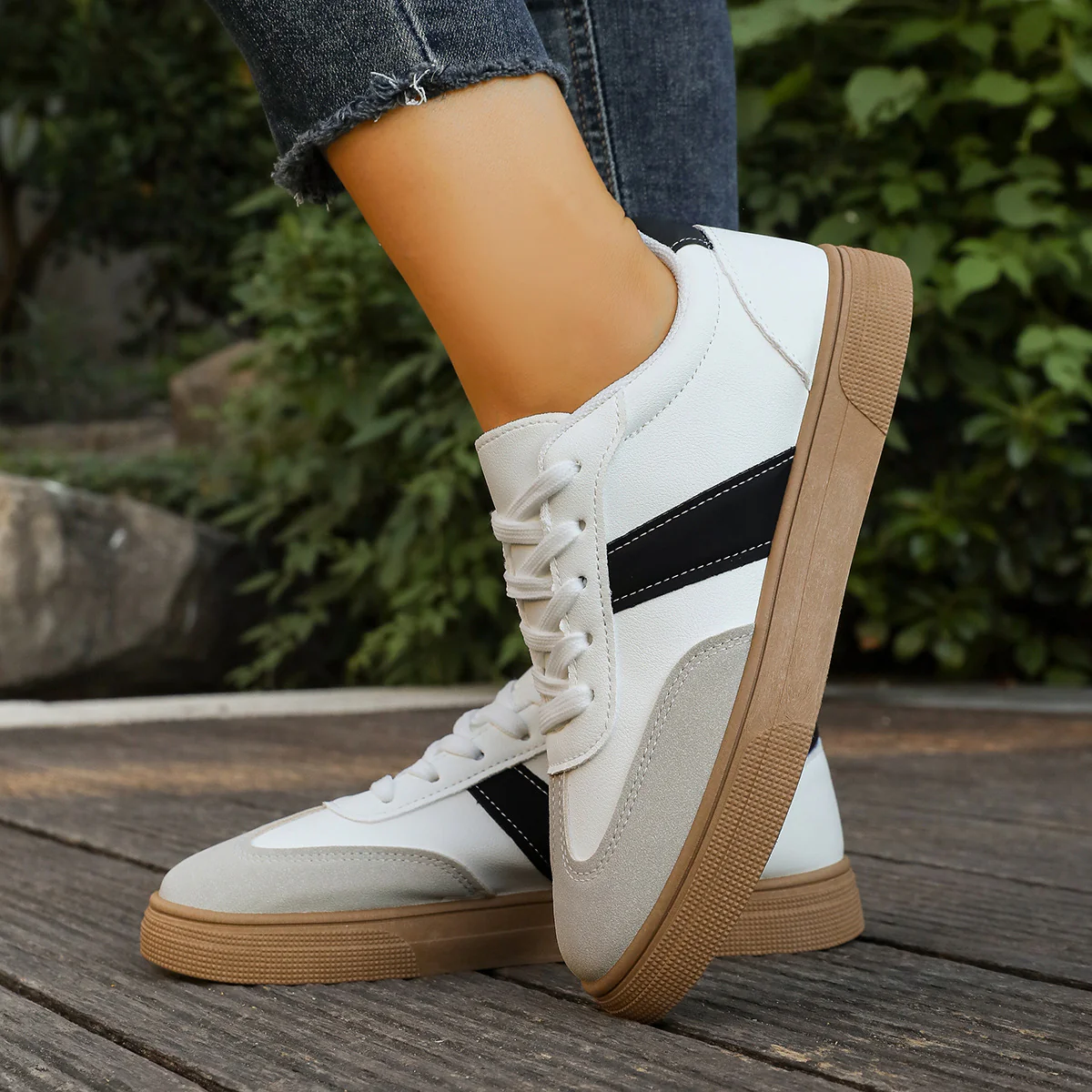 Damen Sneakers im sportlich-eleganten Stil mit gepolsterter Laufsohle Heidi Mode - Image 3