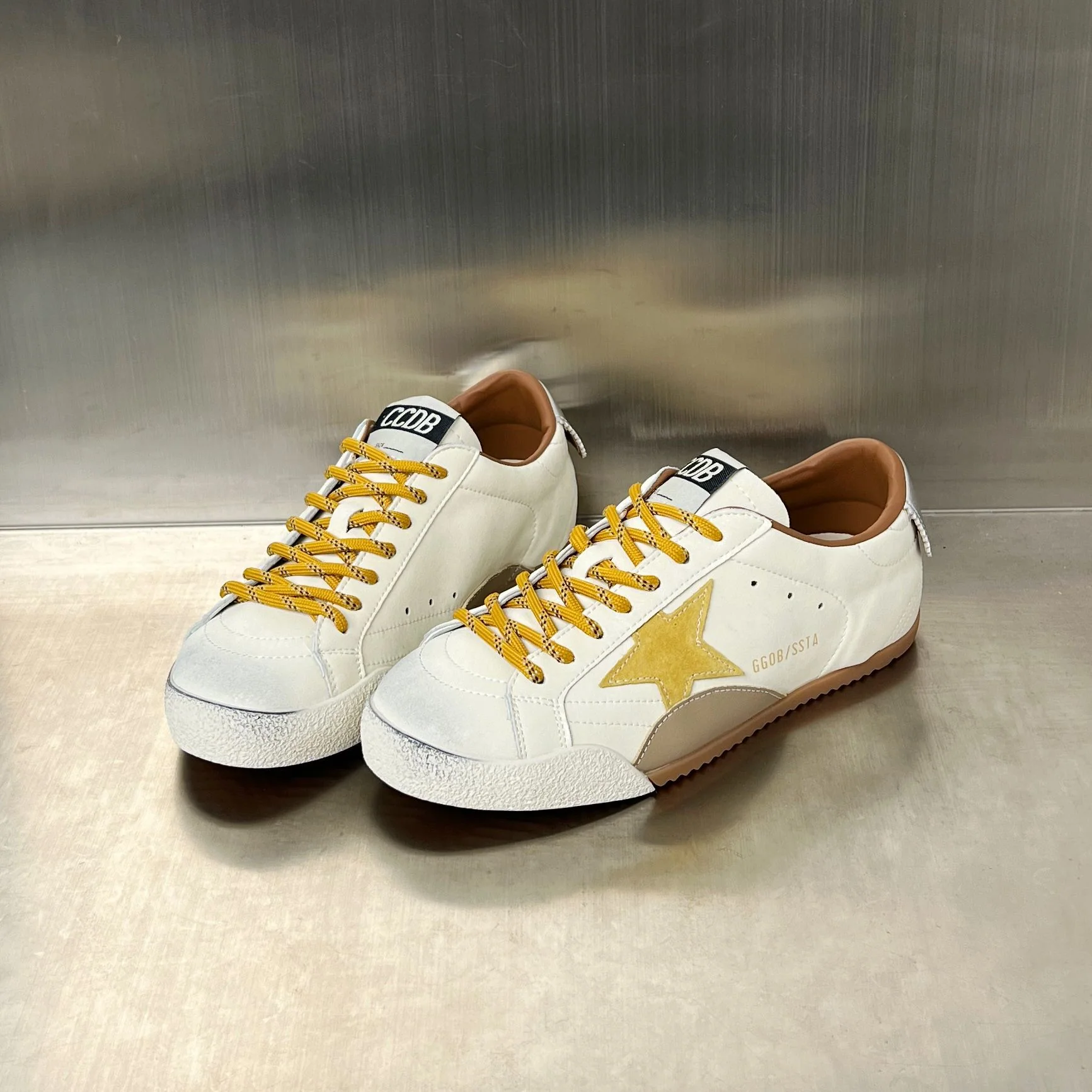 Damen Sneakers im sportlichen Design mit markantem Stern-Detail und ergonomischer Dämpfung Heidi Mode - Image 6