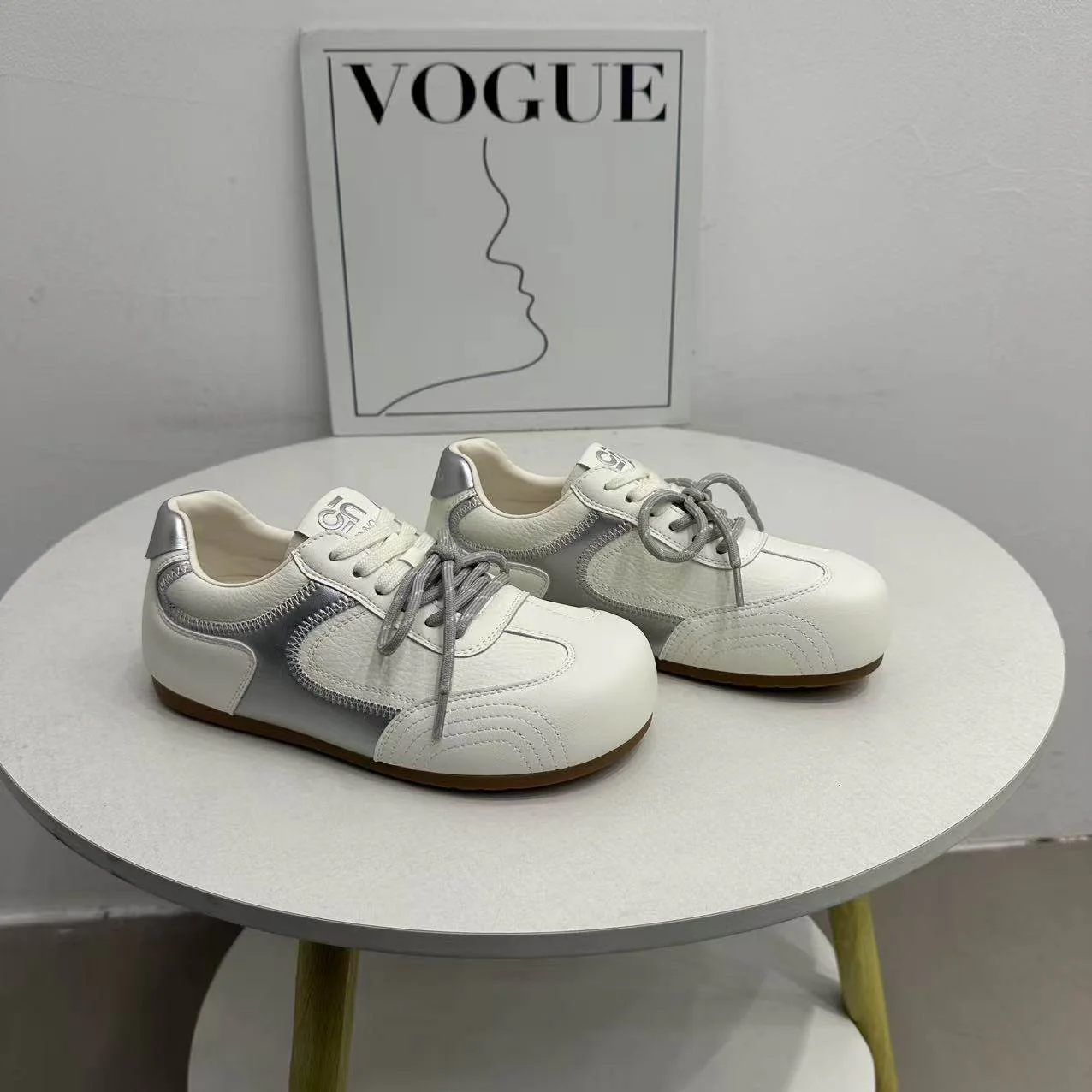 Damen Sneakers im sportlichen Retro-Design mit atmungsaktiver Oberfläche und rutschfester Sohle Heidi Mode - Image 6