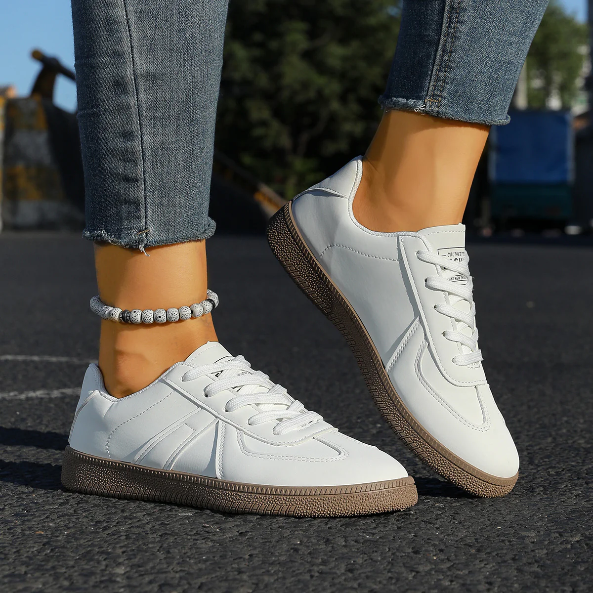Damen Sneakers im sportlichen Retro-Stil mit rutschfester Sohle Heidi Mode - Image 4