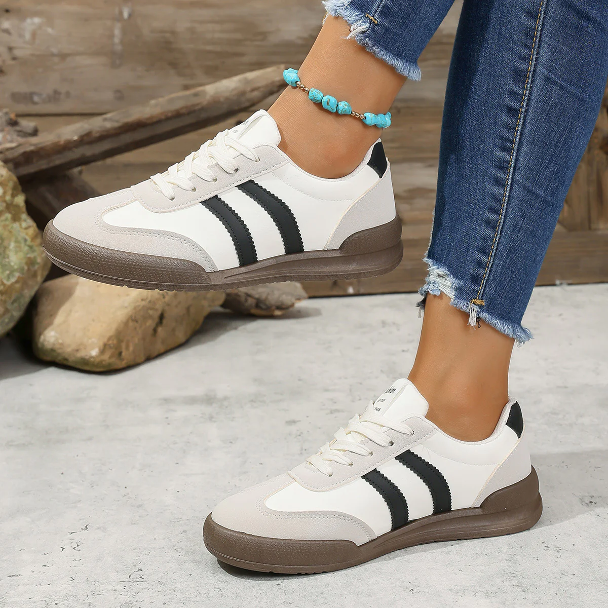 Damen Sneakers im sportlichen Vintage-Stil von Heidi Mode - Image 4