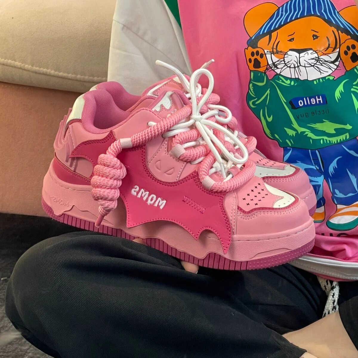Damen Sneakers im verspielten Design mit einzigartigem Riemenverschluss und dämpfender Sohle Heidi Mode - Image 6