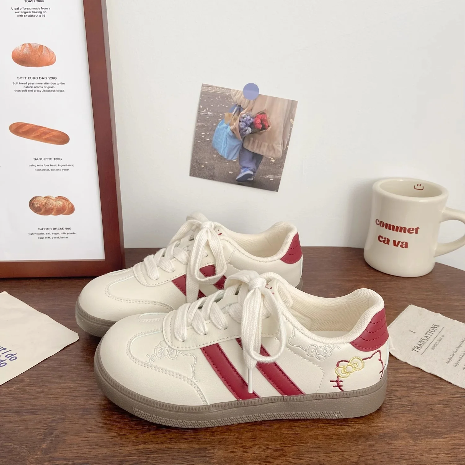 Damen Sneakers im verspielten Design mit Hello Kitty-Applikationen Heidi Mode - Image 5