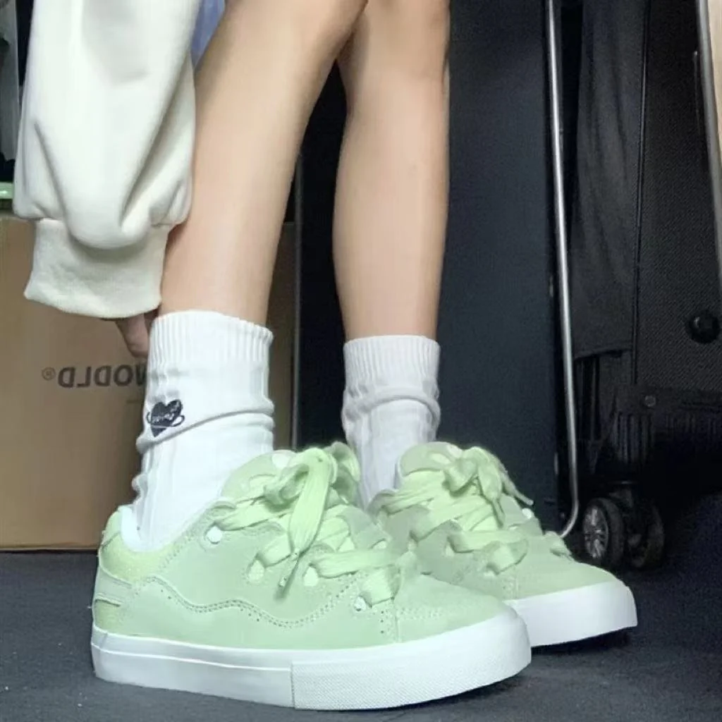 Damen Sneakers mit atmungsaktivem Obermaterial und elastischem Schnürsystem Heidi Mode - Image 4