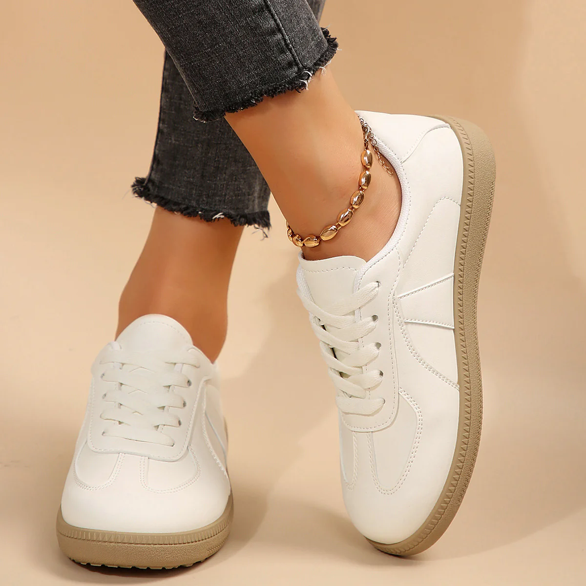 Damen Sneakers mit atmungsaktiver Oberflächenstruktur und rutschfester Sohle Heidi Mode - Image 3