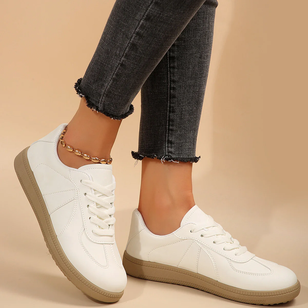 Damen Sneakers mit atmungsaktiver Oberflächenstruktur und rutschfester Sohle Heidi Mode - Image 4