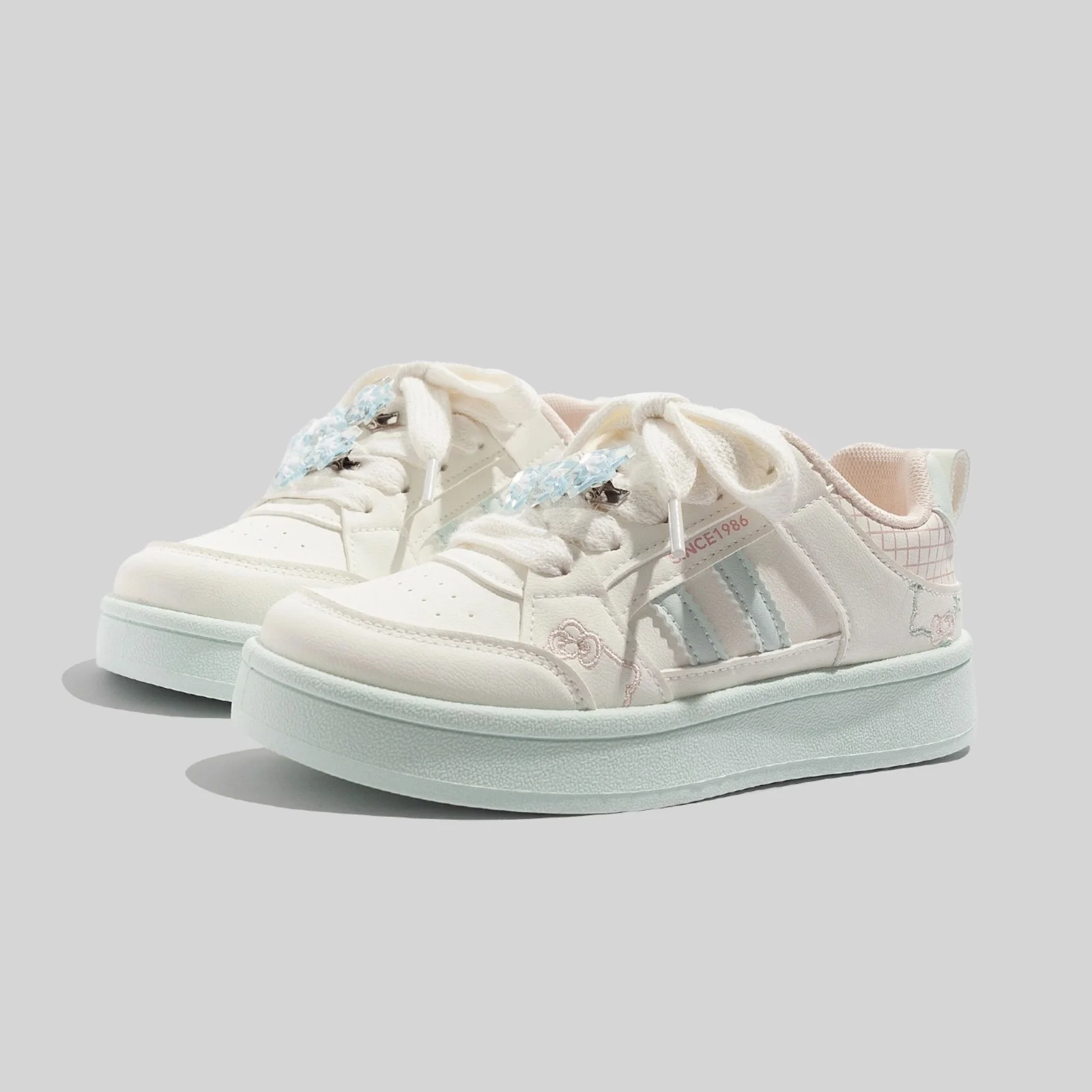 Damen Sneakers mit charmanten Sternenapplikationen und bequemer Dämpfung Heidi Mode - Image 2