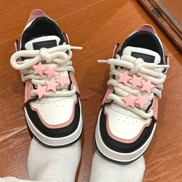 Damen Sneakers mit dekorativen Sternen von Heidi Mode - Image 4
