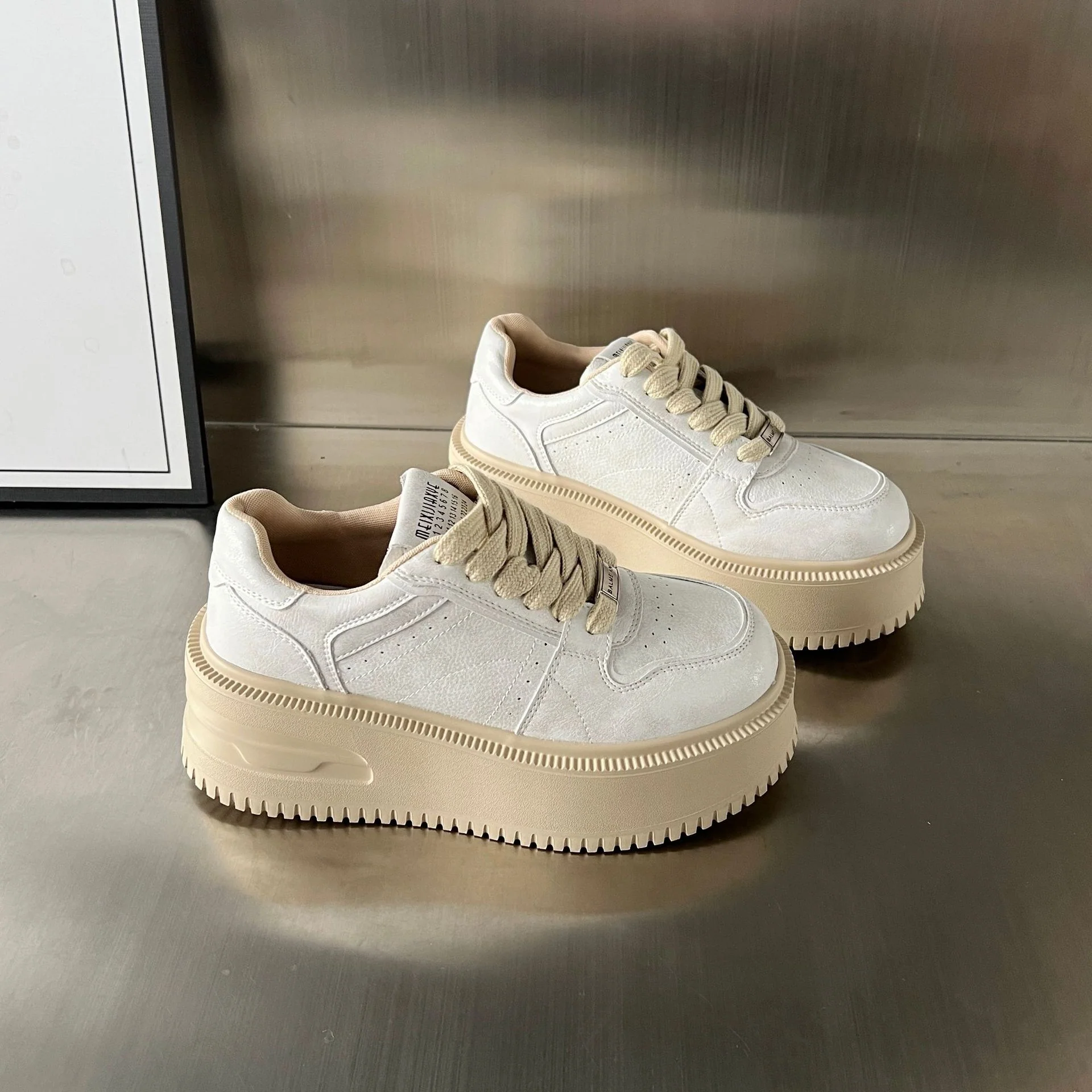 Damen Sneakers mit dickem Plateau und atmungsaktiver Obermaterialstruktur Heidi Mode - Image 4