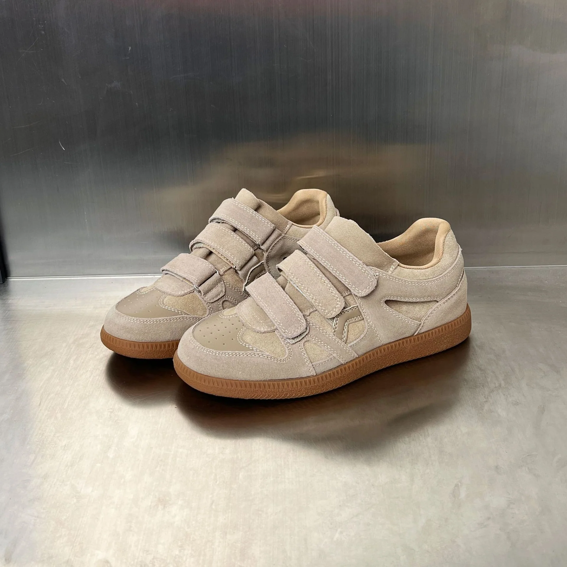 Damen Sneakers mit doppeltem Klettverschluss und weicher Schaumstoffdämpfung Heidi Mode - Image 7