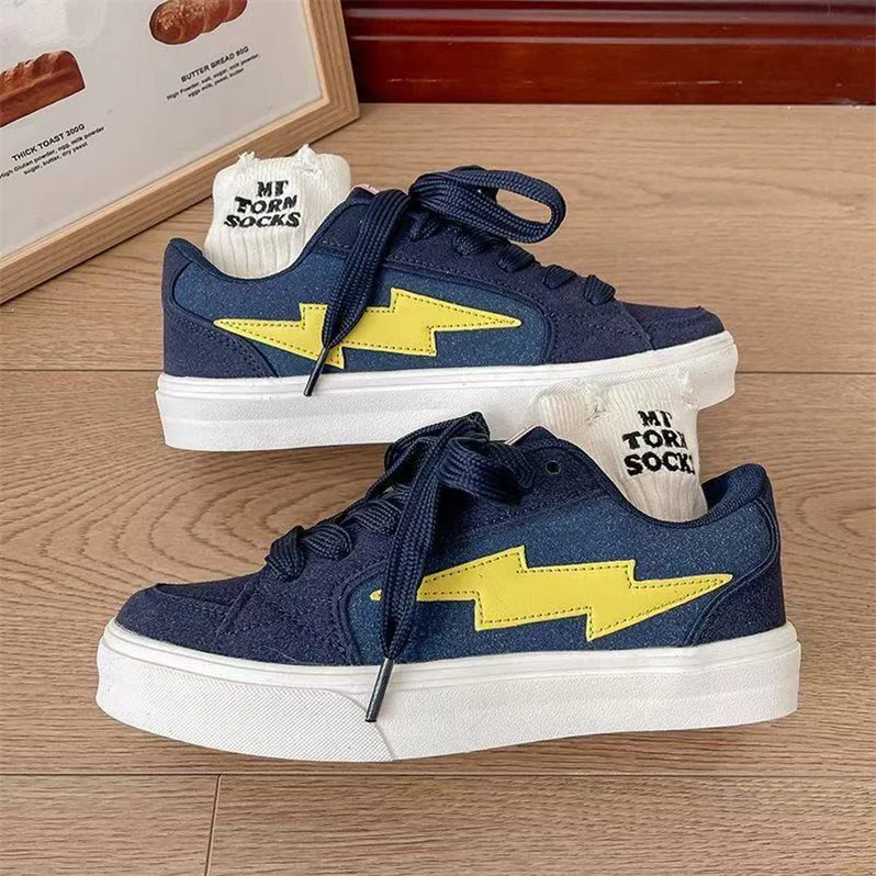 Damen Sneakers mit dynamischem Blitzdesign und bequemer Dämpfung Heidi Mode - Image 4