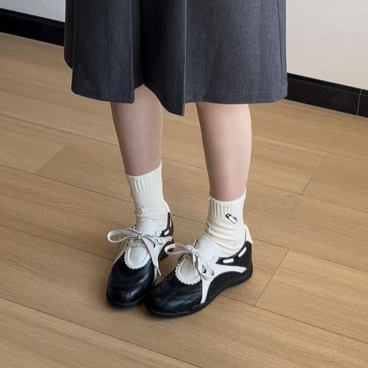 Damen Sneakers mit eleganter Schnürung und modischem Lagenlook Heidi Mode - Image 3