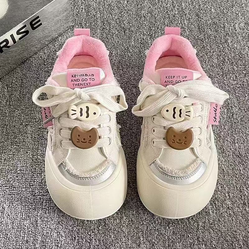 Damen Sneakers mit flauschigem Innenfutter und verspieltem Schnürsystem Heidi Mode - Image 4