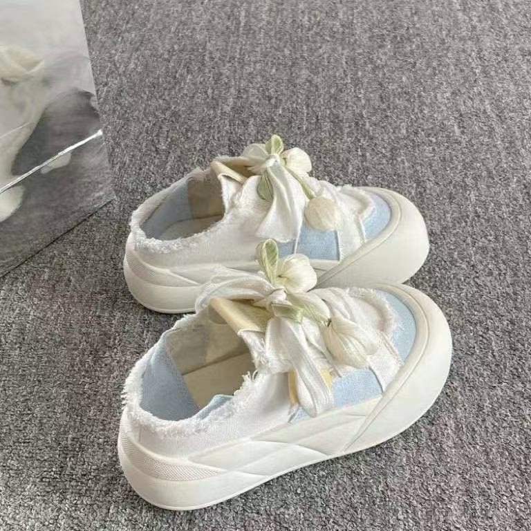 Damen Sneakers mit floralem Dekor und einzigartigem Schnürsystem Heidi Mode - Image 2