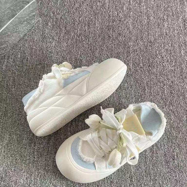 Damen Sneakers mit floralem Dekor und einzigartigem Schnürsystem Heidi Mode - Image 5