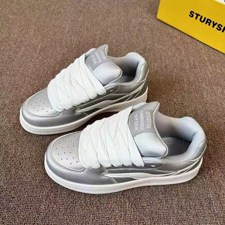 Damen Sneakers mit glänzendem Obermaterial und bequemer Schnürung Heidi Mode