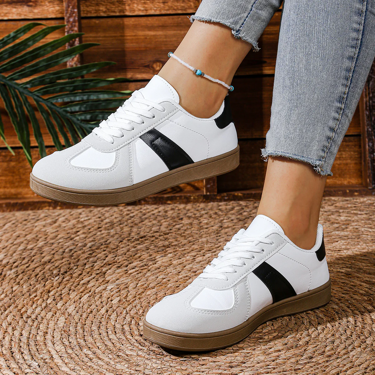 Damen Sneakers mit glänzenden Akzenten und bequemem Fußbett Heidi Mode - Image 2