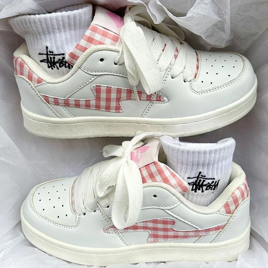 Damen Sneakers mit karierter Applikation und bequemer Dämpfung Heidi Mode - Image 3