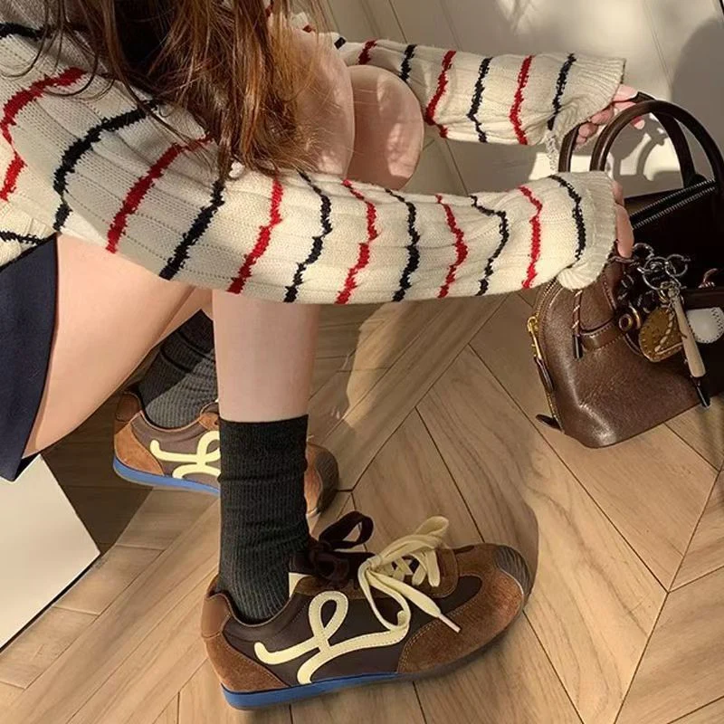 Damen Sneakers mit luxuriösem Wildleder und atmungsaktivem Mesh von Heidi Mode - Image 3