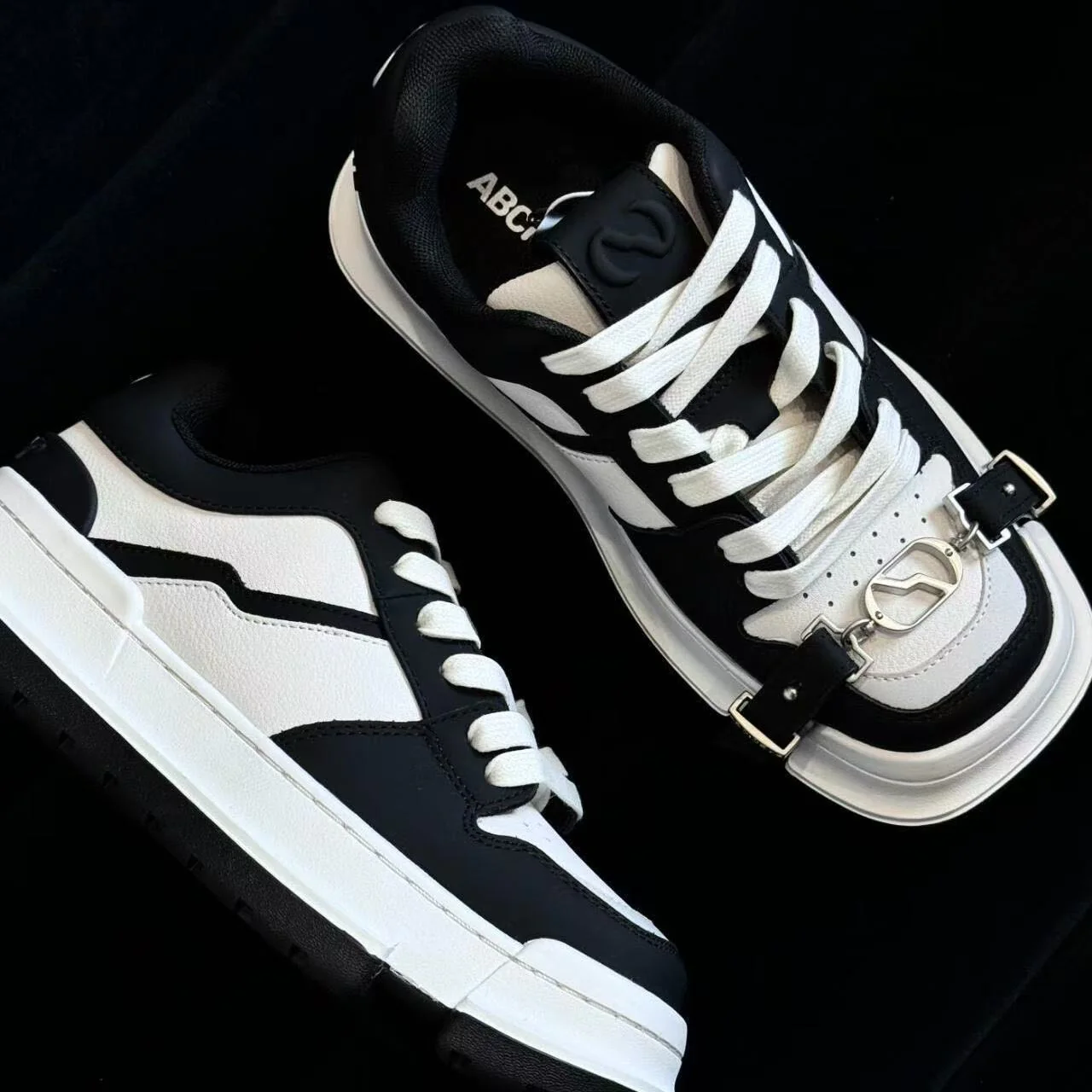 Damen Sneakers mit modischem Schnallenverschluss und innovativem Sohlenprofil Heidi Mode - Image 5