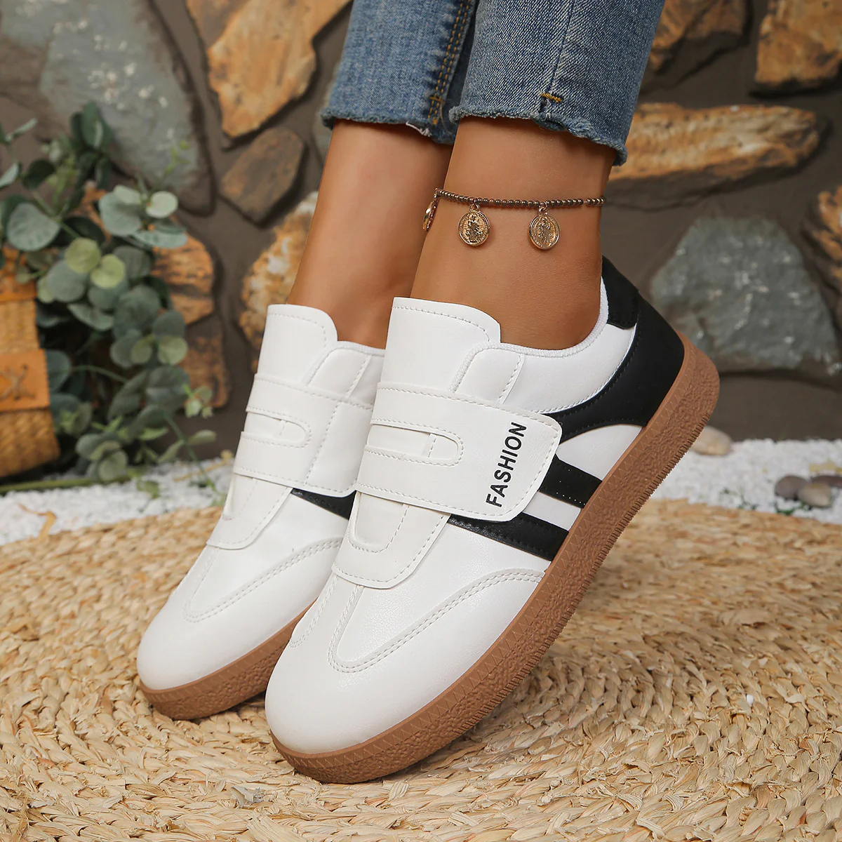 Damen Sneakers mit praktischem Klettverschluss und modischem Design Heidi Mode - Image 2