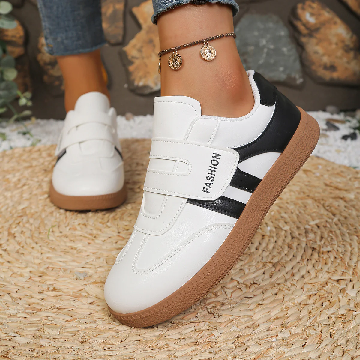 Damen Sneakers mit praktischem Klettverschluss und modischem Design Heidi Mode - Image 3