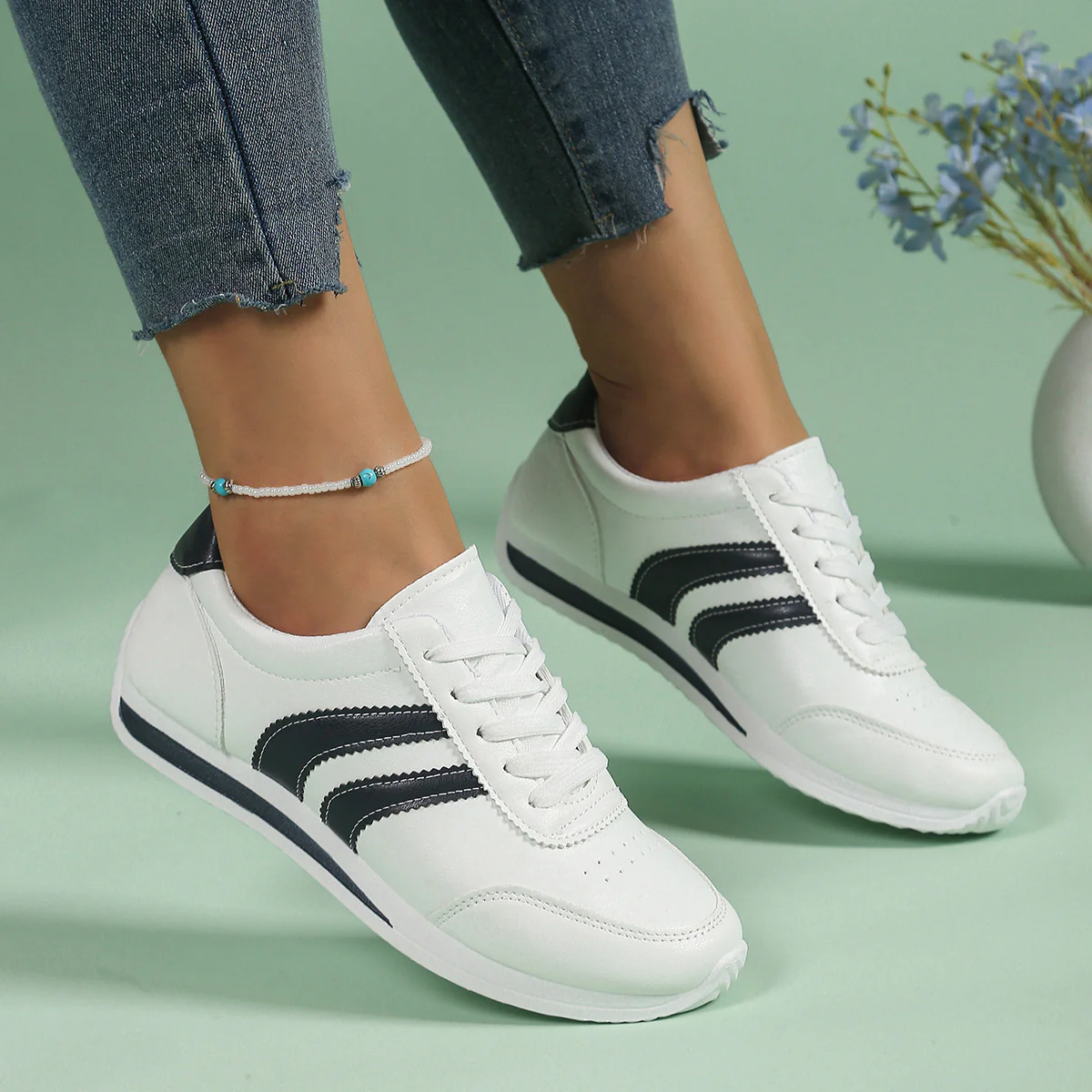 Damen Sneakers mit rutschfester Sohle und atmungsaktiver Oberflächenstruktur Heidi Mode - Image 2