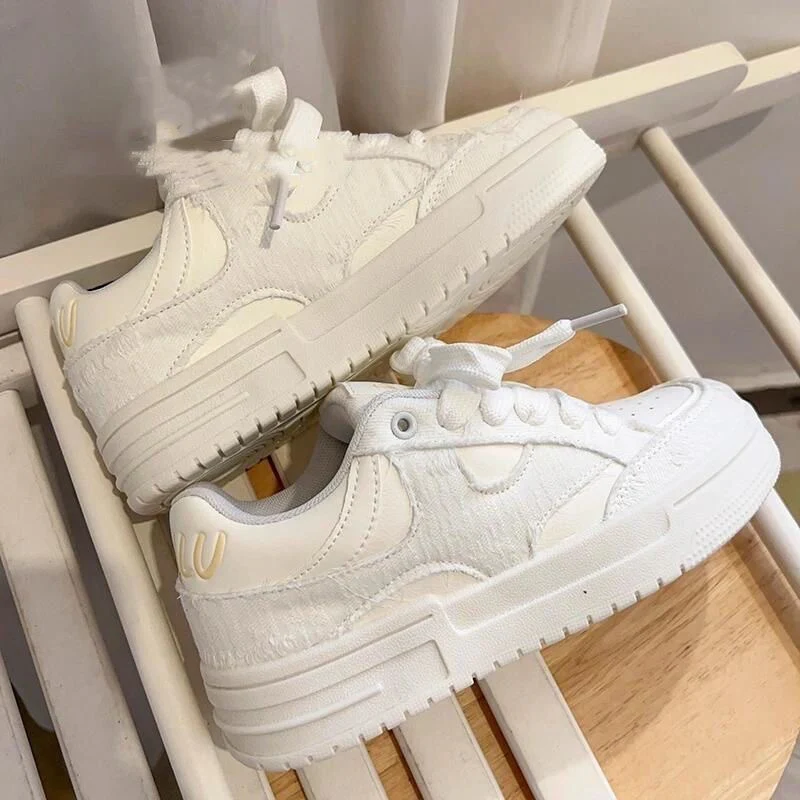 Damen Sneakers mit strukturierter Oberflächenbeschaffenheit und modischem Design Heidi Mode - Image 6