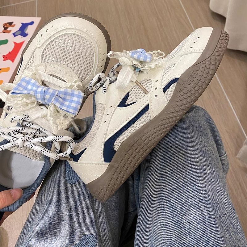 Damen Sneakers mit verspielt floralem Design und innovativer Schnürung Heidi Mode - Image 6