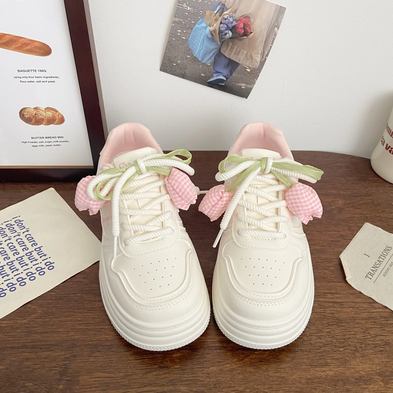 Damen Sneakers mit verspieltem Blumenmotiv und gepolsterter Laufsohle Heidi Mode - Image 4
