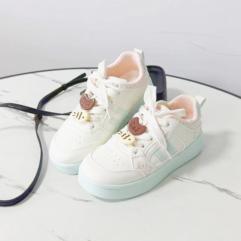 Damen Sneakers mit verspieltem Design und modischen Details Heidi Mode - Image 3