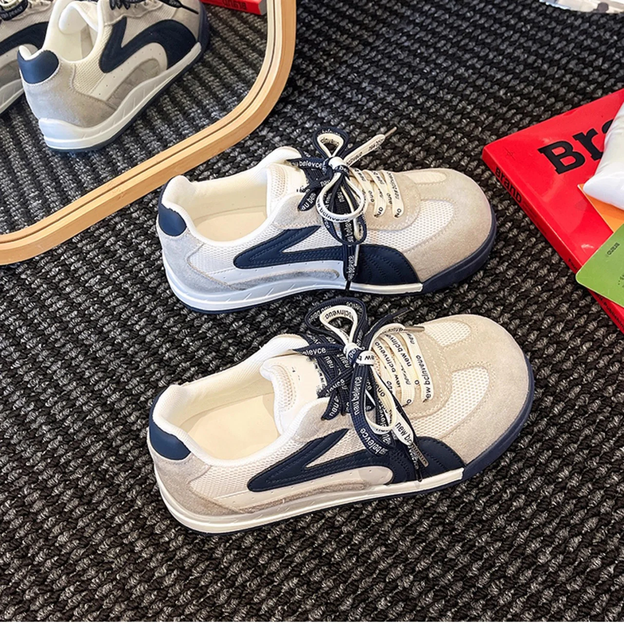 Damen Sneakers mit weichem Wildleder und innovativer Schnürtechnologie Heidi Mode - Image 2