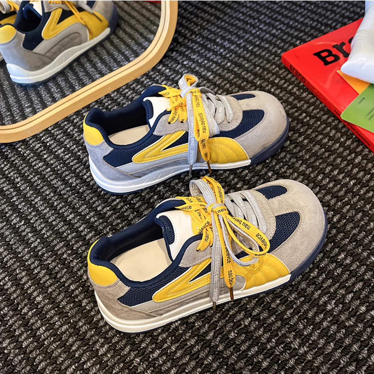 Damen Sneakers mit weichem Wildleder und innovativer Schnürtechnologie Heidi Mode - Image 4