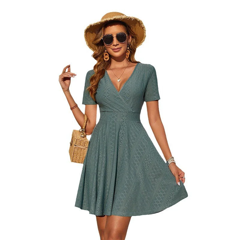 Damen Sommerliches Wickelkleid mit Dezentem Muster und V-Ausschnitt Heidi-Mode - Image 5