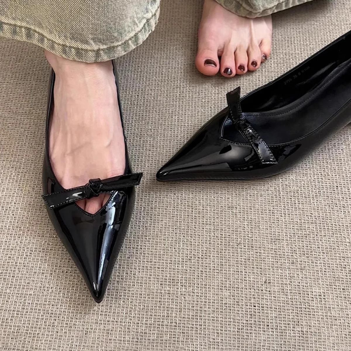 Damen spitze Ballerinas mit schickem Schleifen-Detail und komfortablem Blockabsatz Heidi Mode