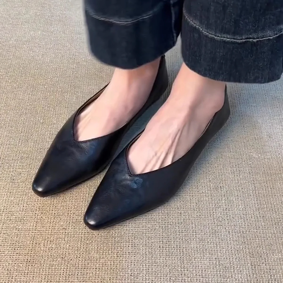 Damen spitze Slipper mit eleganter V-Ausschnittform Heidi Mode - Image 2