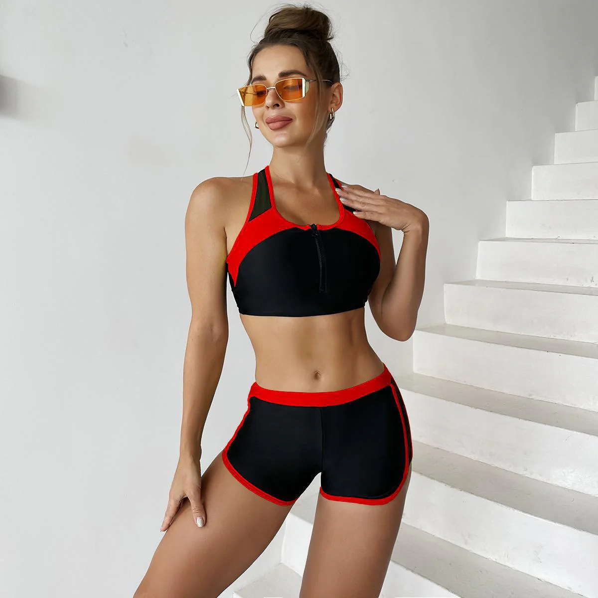 Damen Sportbadeanzug mit Kurzer Hose und Praktischem Reißverschluss Heidi-Mode - Image 4