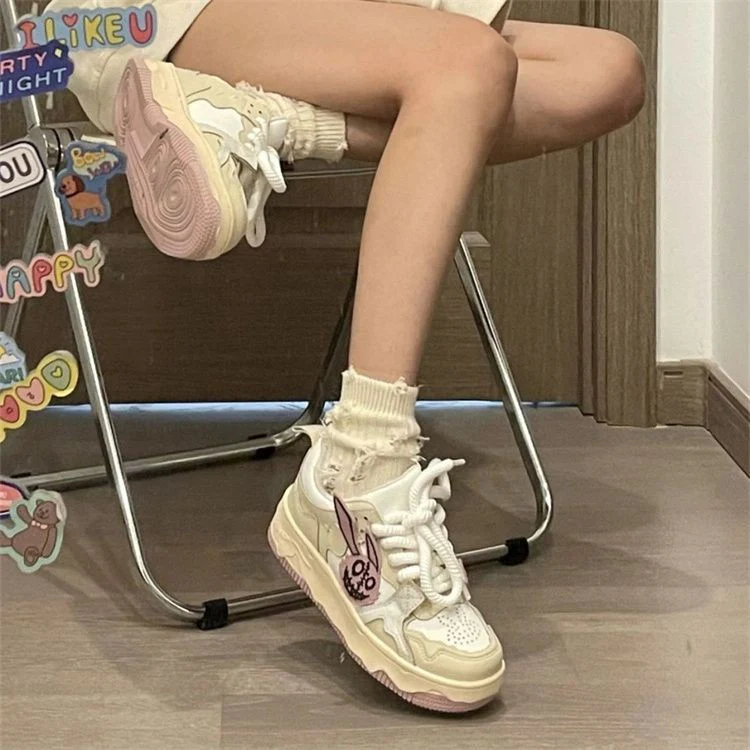 Damen sportive Chunky Sneakers mit farbenfrohem Motiv und bequemem Schnürsystem Heidi Mode - Image 4