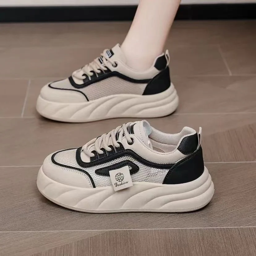 Damen sportive Sneakers mit atmungsaktiver Mesh-Oberfläche und dämpfender Sohle Heidi Mode - Image 3