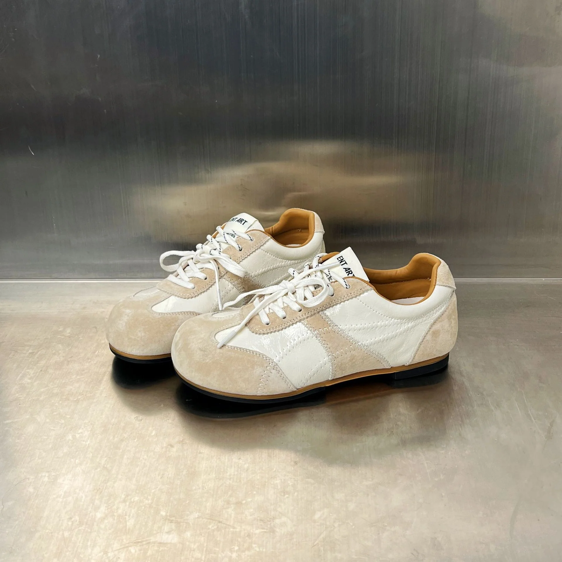 Damen Sportive Sneakers mit atmungsaktiver Multimaterial-Oberfläche Heidi Mode
