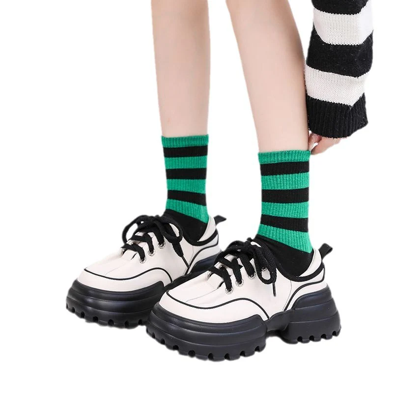 Damen sportive Sneakers mit stabiler Sohle und auffälligem Design Heidi Mode - Image 5