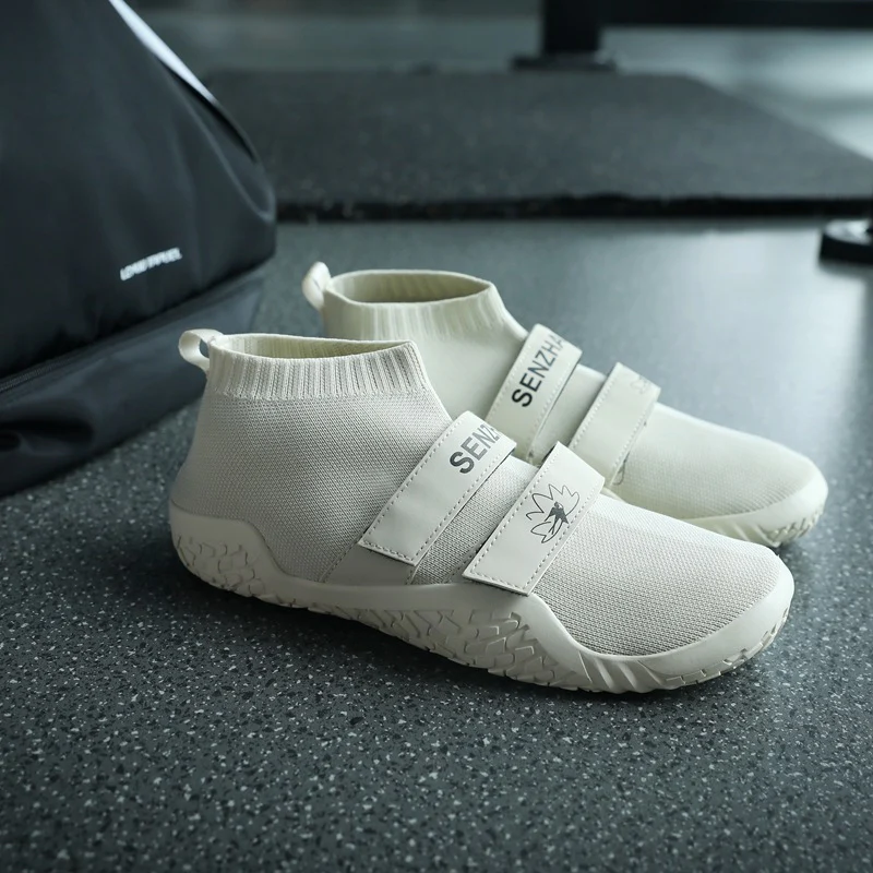 Damen Sportliche Aquaschuhe mit elastischem Klettverschluss und rutschfester Sohle Heidi Mode - Image 2