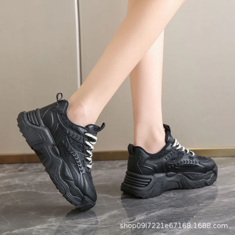 Damen Sportliche Chunky-Sneaker mit atmungsaktiver Oberflächenstruktur und stabiler Dämpfung Heidi Mode - Image 4
