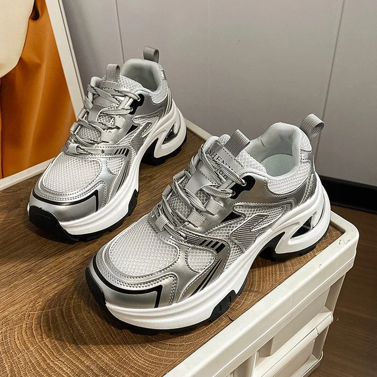 Damen Sportliche Chunky Sneaker mit reflektierenden Akzenten und innovativer Dämpfung Heidi Mode