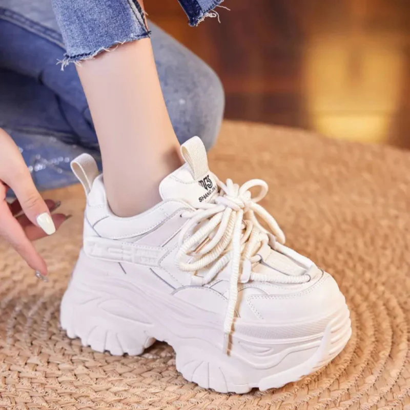 Damen Sportliche Chunky-Sneaker mit verstärktem Sohlenprofil und atmungsaktivem Obermaterial Heidi Mode - Image 6
