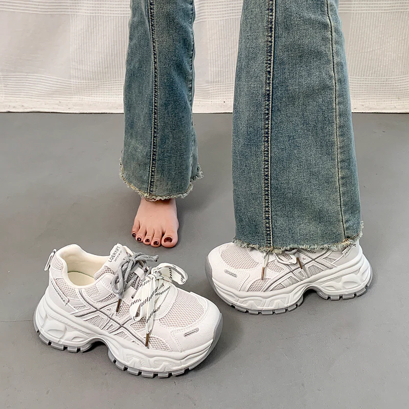 Damen Sportliche Chunky Sneakers mit atmungsaktivem Mesh-Obermaterial und rutschfestem Profil Heidi Mode - Image 4