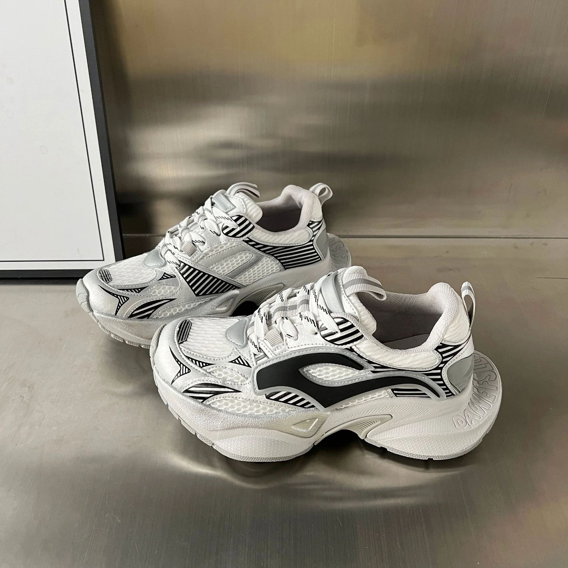 Damen Sportliche Chunky Sneakers mit atmungsaktivem Mesh-Obermaterial und stabiler Sohle Heidi Mode